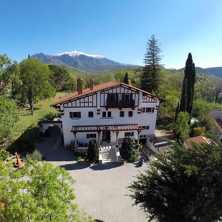 La Villa Du Parc Прад Екстериор снимка