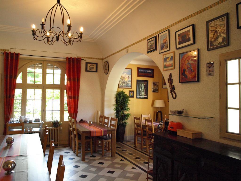 La Villa Du Parc Прад Екстериор снимка