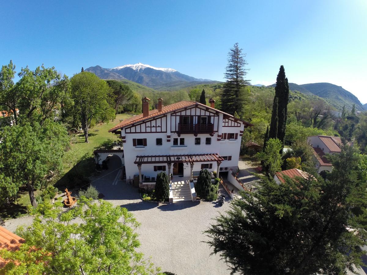 La Villa Du Parc Прад Екстериор снимка