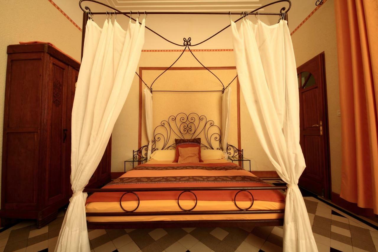 La Villa Du Parc Прад Стая снимка